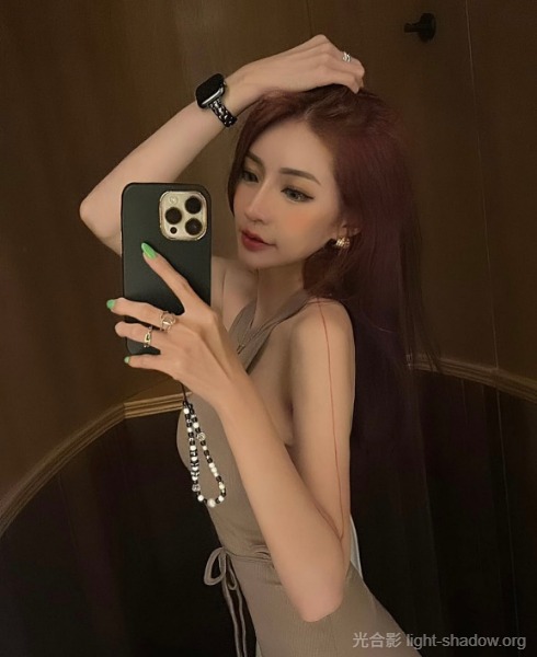 【早鳥優惠場】7/25(午) 身高172cm的長腿美女~Liz性感時裝光合影首拍-精緻六人場