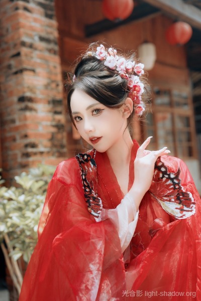 【早鳥優惠場】10/25(午)光合影東方美人系列活動~安妮性感旗袍&精緻漢服光合影首拍~1400元/8人價